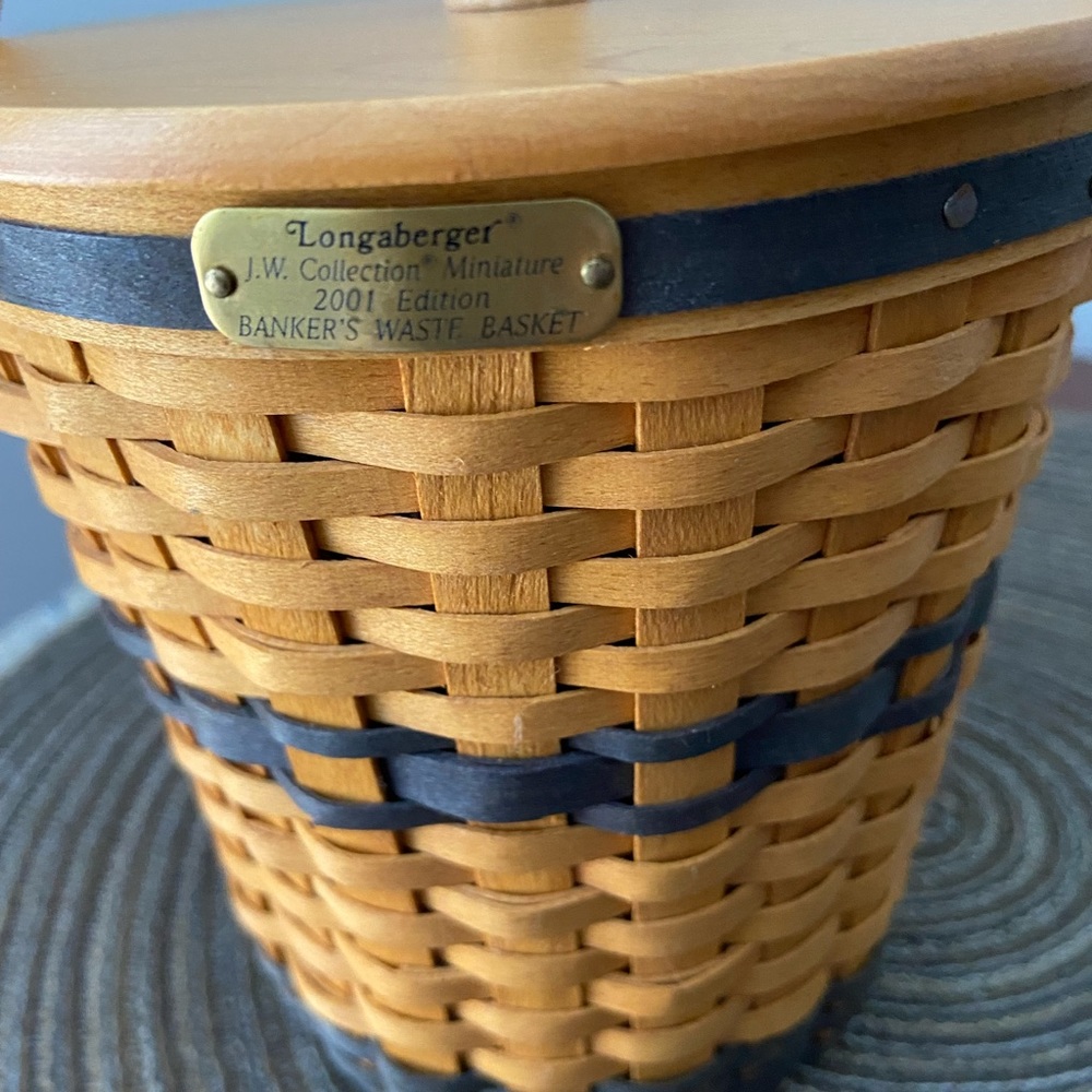 Longaberger Banker’s Collectors Collection 2001 Waste Basket